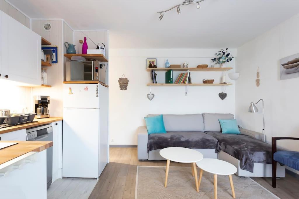Chez Laurence - Elegant Appartement Climatise Avec Wifi Et Parking La Grande-Motte Esterno foto