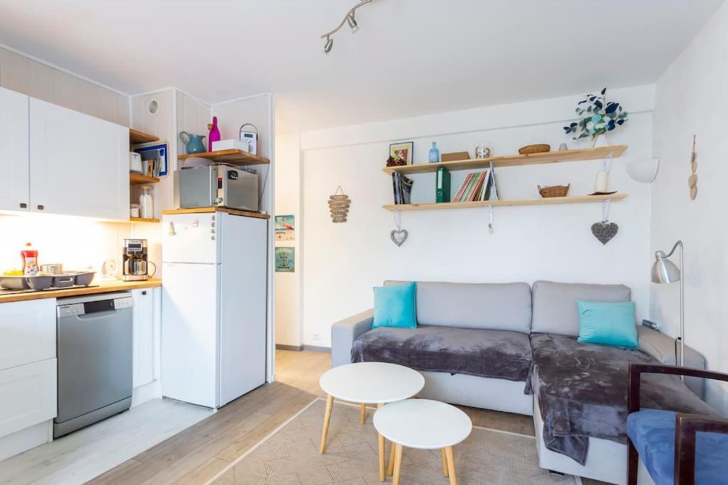 Chez Laurence - Elegant Appartement Climatise Avec Wifi Et Parking La Grande-Motte Esterno foto